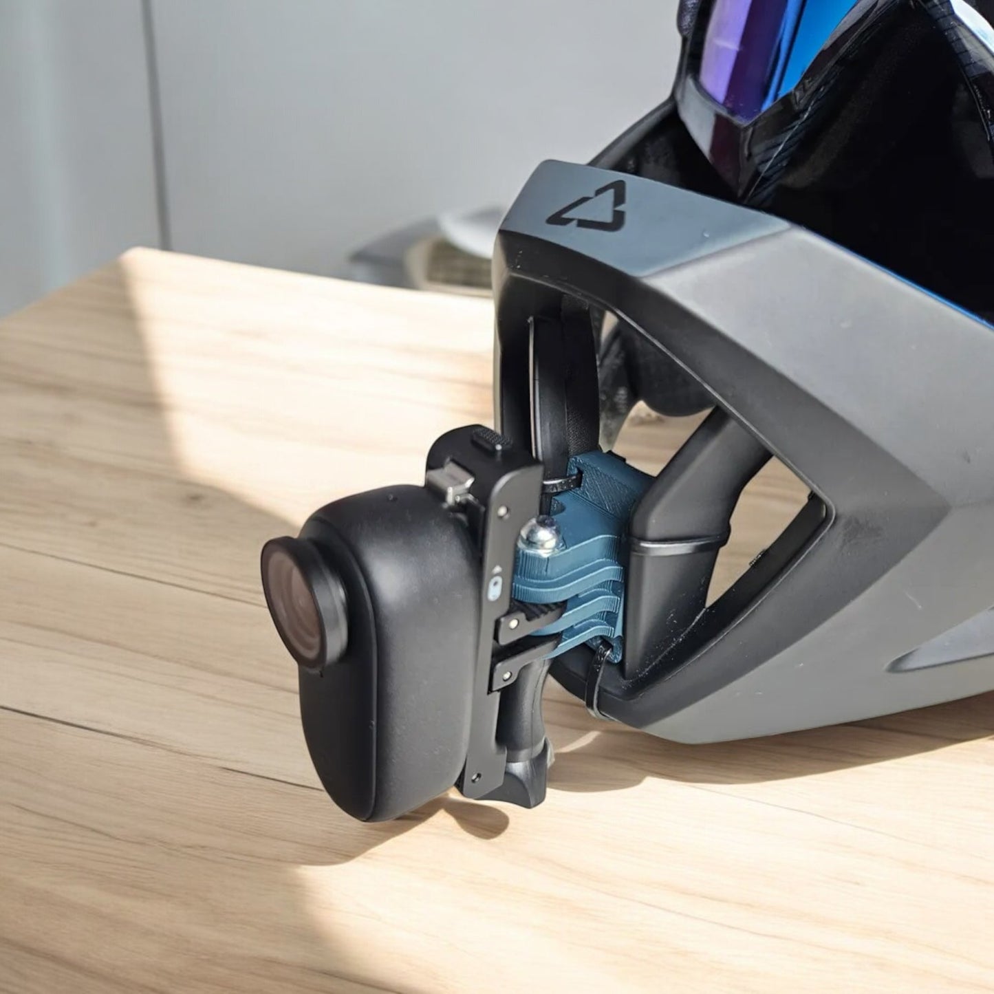 Leatt Enduro 4.0 - CHIN MOUNT - MotoVibeIndia