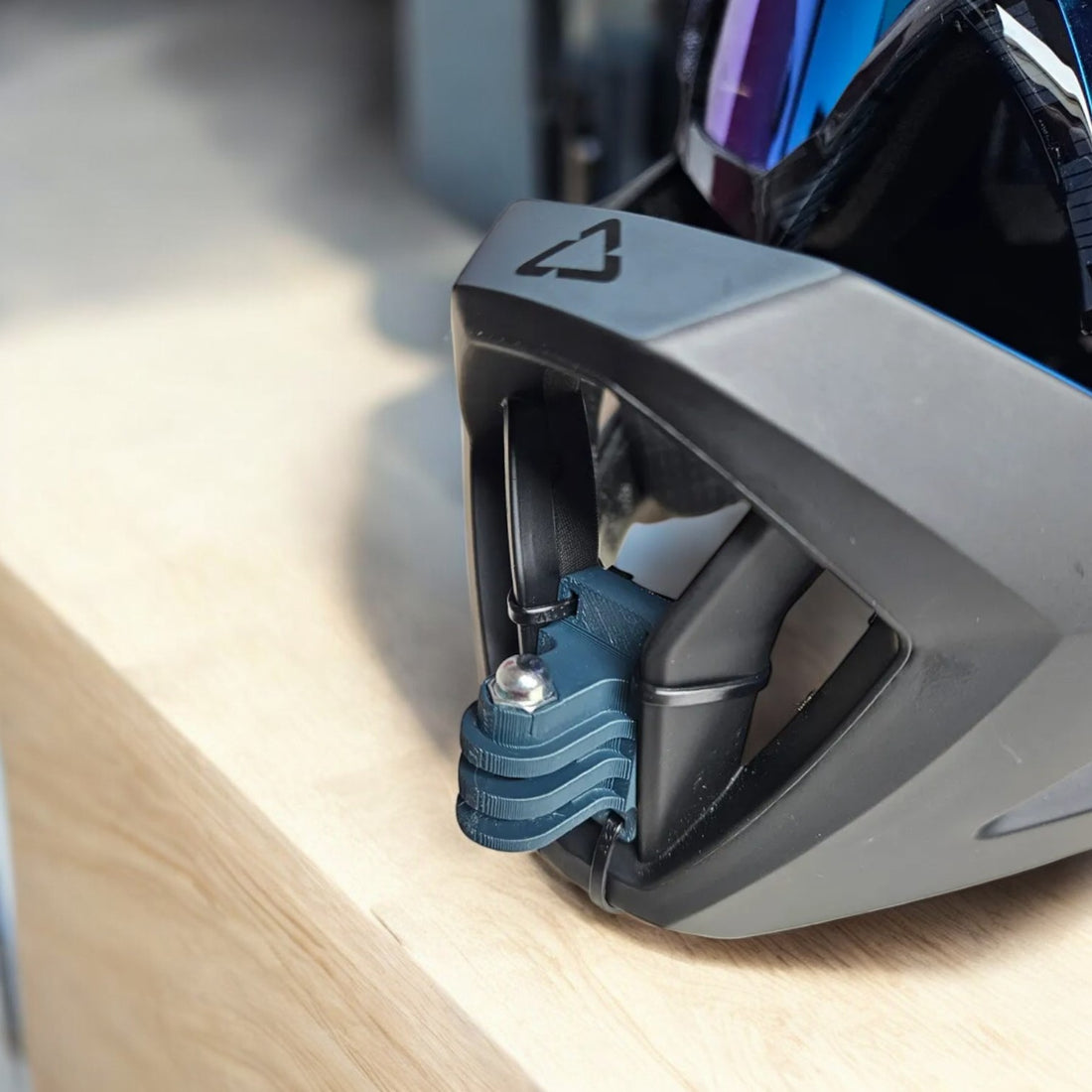 Leatt Enduro 4.0 - CHIN MOUNT - MotoVibeIndia